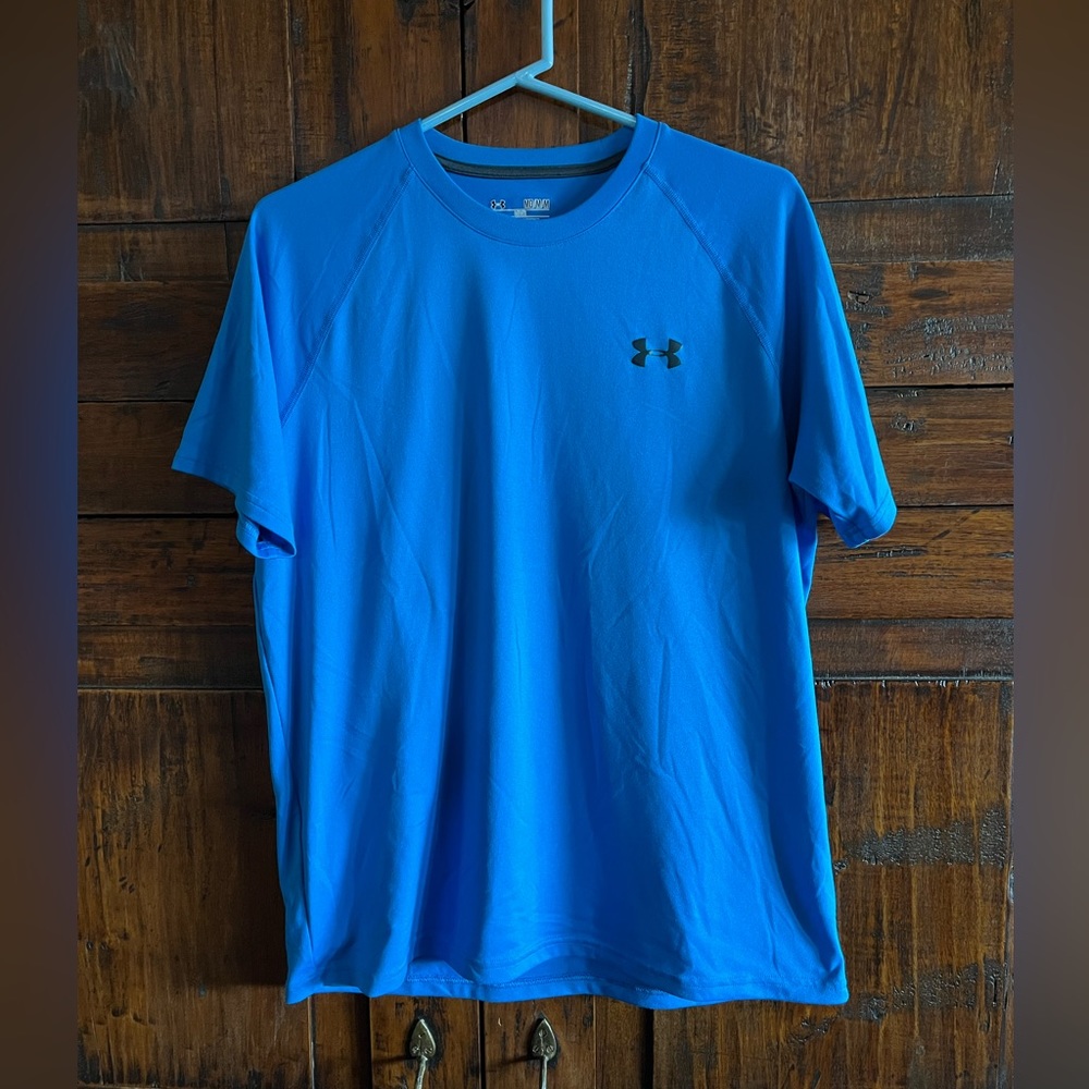 Men’s Under Armour Loose Heatgear T-shirt Size Medium